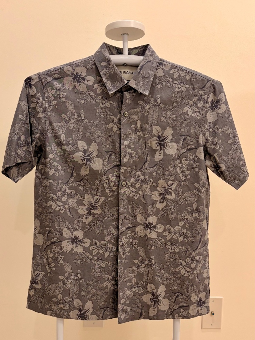 Tori Richard Pewter Floral Hawaiian Shirt - Size S (small)